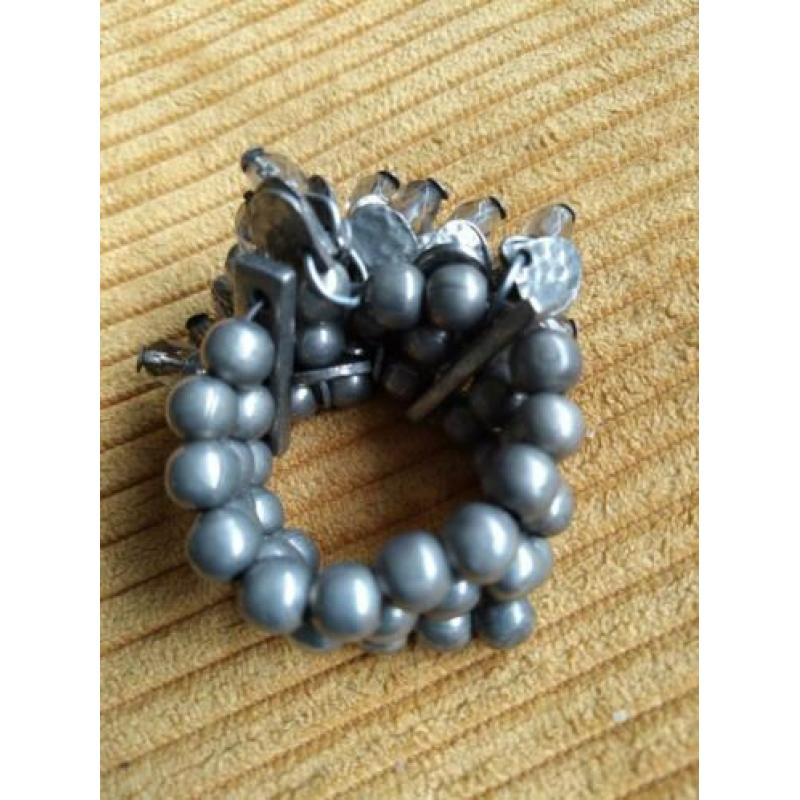 Een bijzondere ring voor dame of heer.