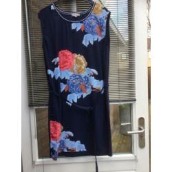 C&S paris tuniek blauw rood roze gebloemd nieuw