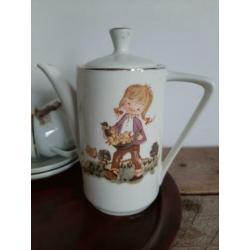 Vintage kinderserviesje / servies 7-delig, mooie afbeelding