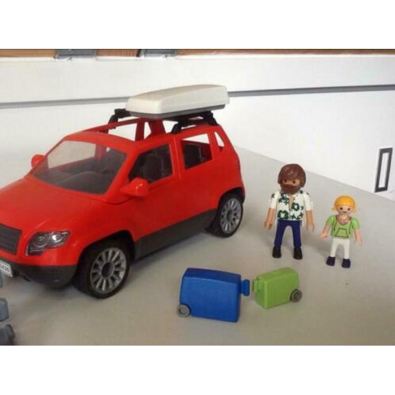 Gezinswagen / auto met dakkoffer van playmobil nr. 5436