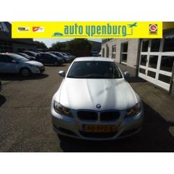 BMW 3 Serie 318i Line Style * Leer * Navi * Airco * Nw Model