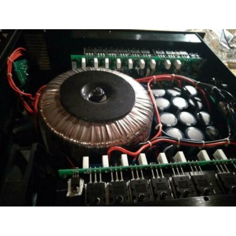 Music store ME-550 EN ME-550 2X 820W rms 2x 1000w rms 4 ohm