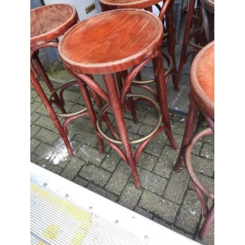 17 Thonet Barkrukken