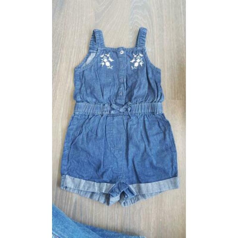 Pakket meisjes kleding maat 74 / 80