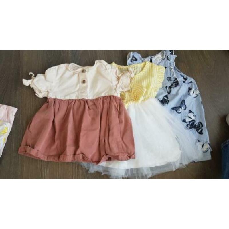 Pakket meisjes kleding maat 74 / 80