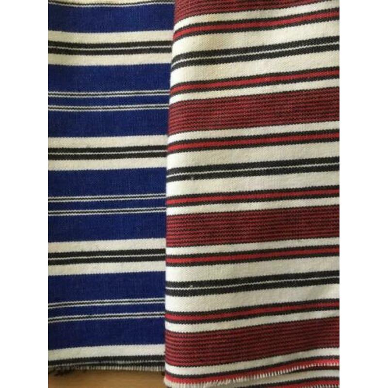 2 x gestreepte folklore- / klederdrachtstof in blauw en rood