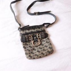 Guess tas
