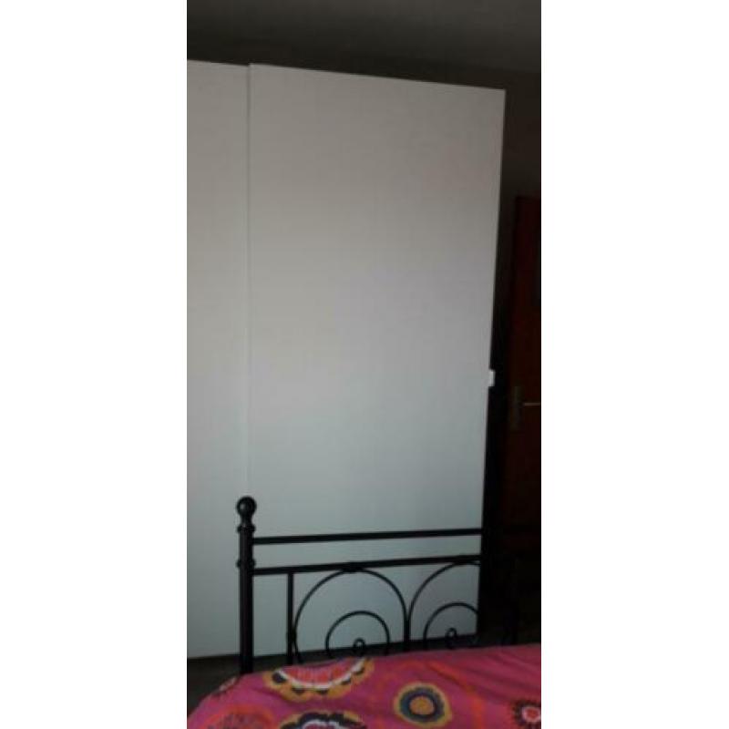 kleerkast 200cm breed op 230cm hoog