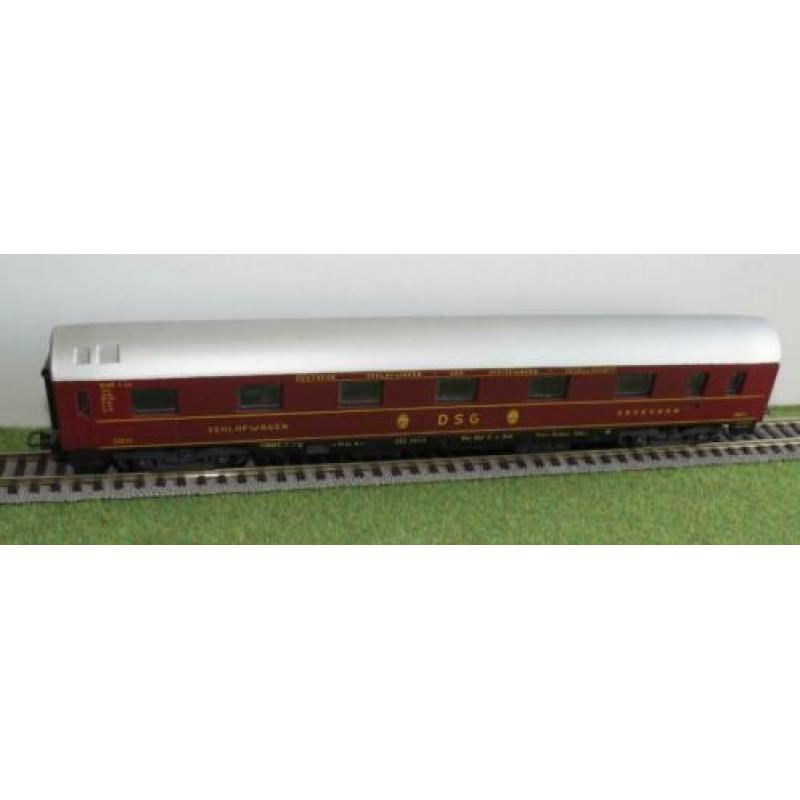 Lima Personenrijtuig DB -Schlafwagen 'Sovevogn' (Rood) -1:87