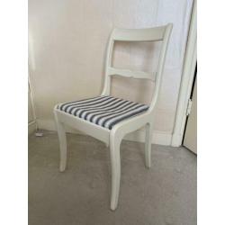 Stoel off white / gestreepte bekleding