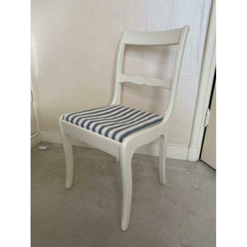 Stoel off white / gestreepte bekleding