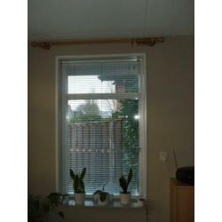 Te koop houten roedes.(z.g.a.n.).