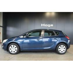 Opel Astra 1.4 Edition Airco Cruise Control Rijklaarprijs In