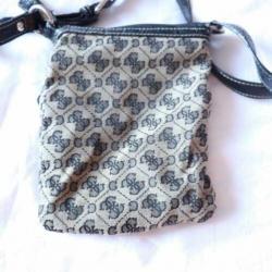 Guess tas