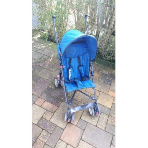 blauwe buggy compact inklapbaar in nette staat
