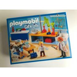 Nieuw in geopende doos: Playmobil set 9456 SCHEIKUNDELOKAAL