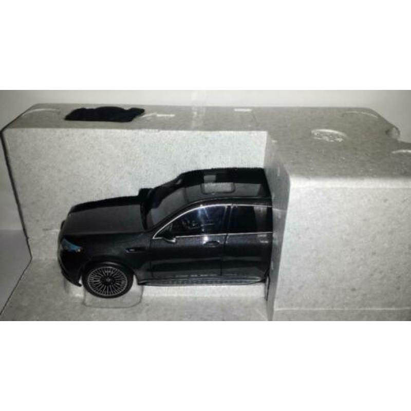 NZG 1:18 Mercedes-Benz EQC 400 4 Matic met verlichting nieuw