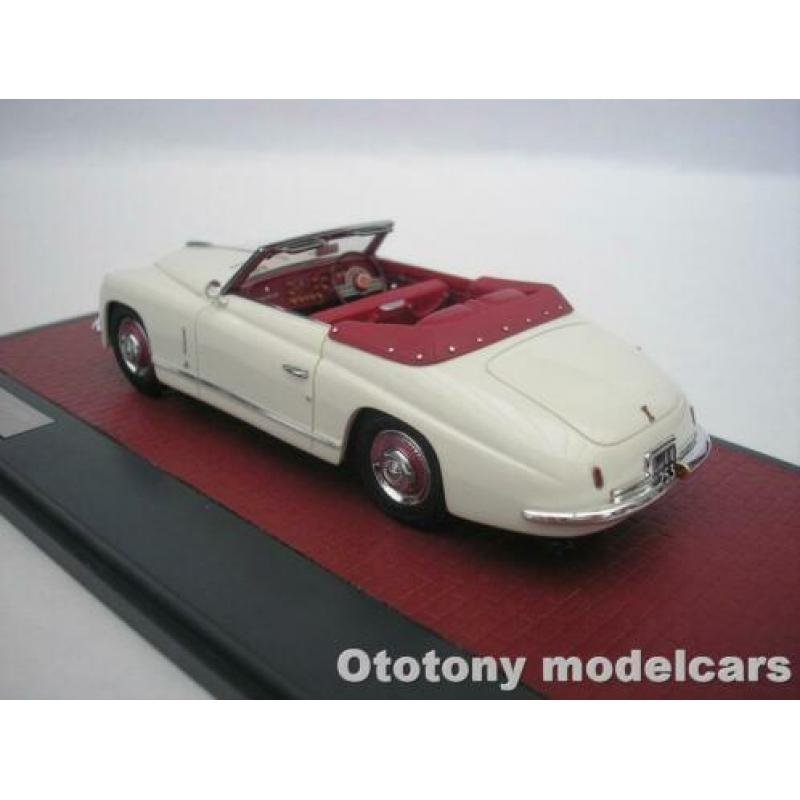 Alfa Romeo 6C 2500 Ghia Cabrio 1947 Wit Open 1/43 Matrix