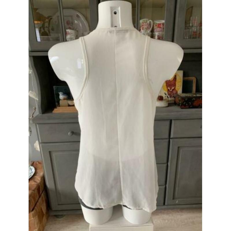 Leuke witte top met Moody's maat S