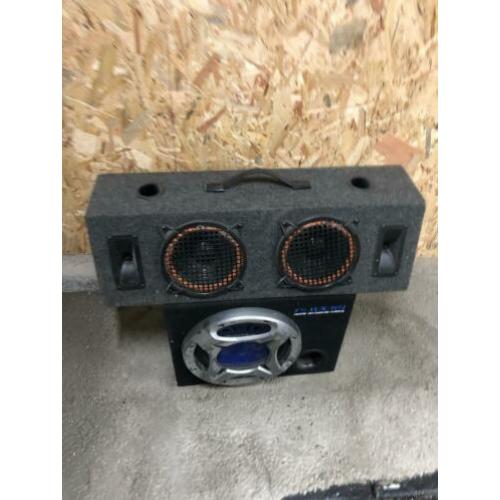 1 subwoofer Pioneer en een andere speaker te koop