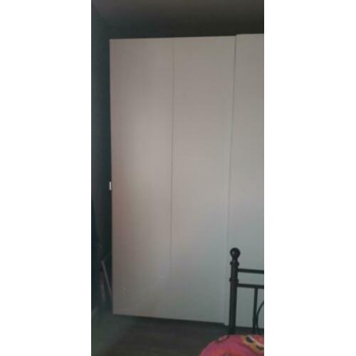kleerkast 200cm breed op 230cm hoog