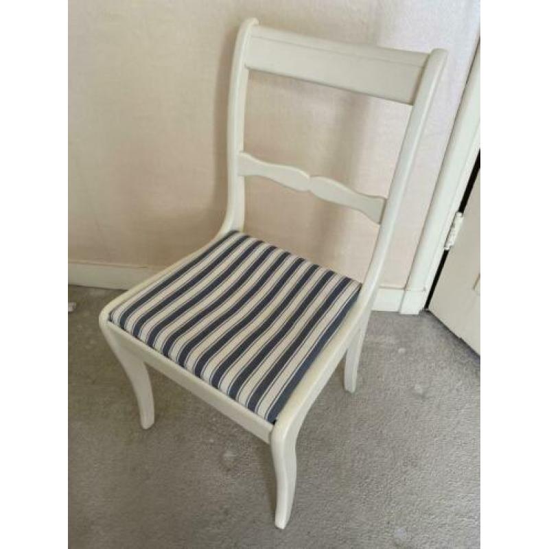 Stoel off white / gestreepte bekleding