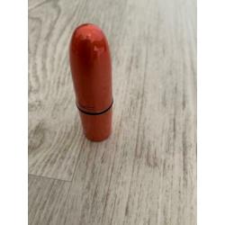 mac mini lippenstift, flat out fab, party commencing, little