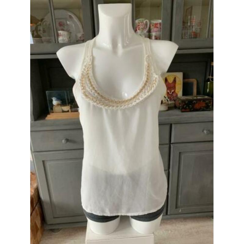 Leuke witte top met Moody's maat S
