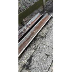 3 voergoten staal 480 cm lang