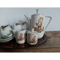 Vintage kinderserviesje / servies 7-delig, mooie afbeelding