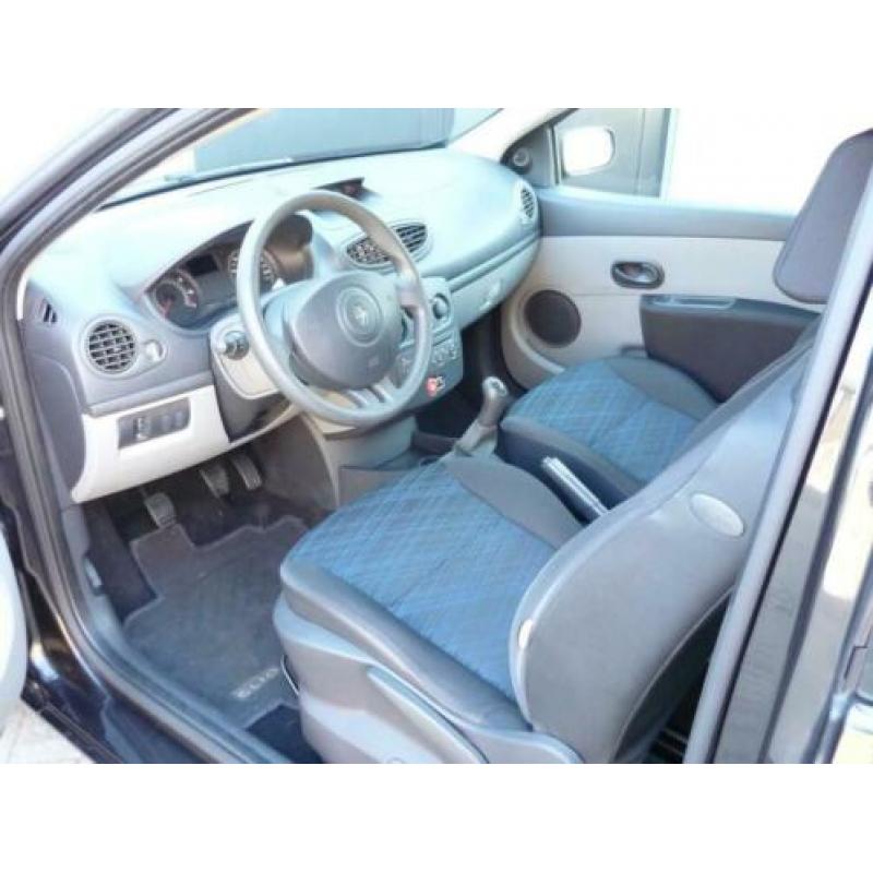 Renault Clio 1.2-16V Expression AIRCO NL auto nwe APK