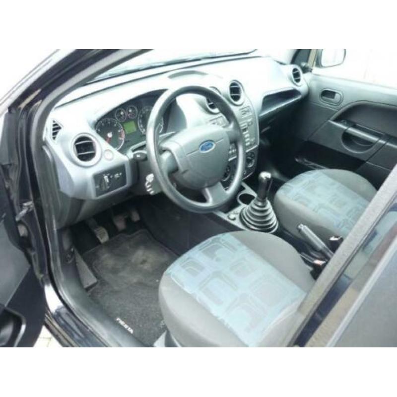 Ford Fiesta 1.3-8V Champion NLauto 5 Deurs Airco Dealer ond