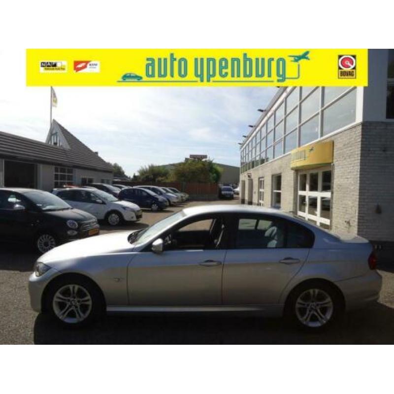 BMW 3 Serie 318i Line Style * Leer * Navi * Airco * Nw Model