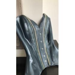 Latex corset van Brigitte More
