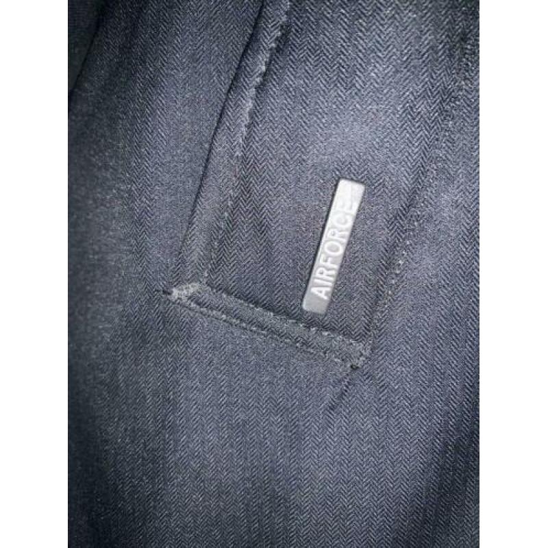 Airforce jas Maar Xl valt als M
