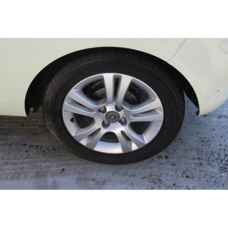 OPEL Corsa 1.2 16V 3D Edition