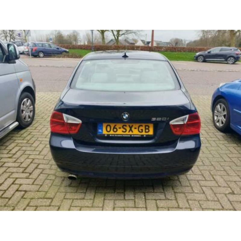 BMW 3-serie 3ER REIHE Prachtige 320 autom. of vanaf €99,- p.