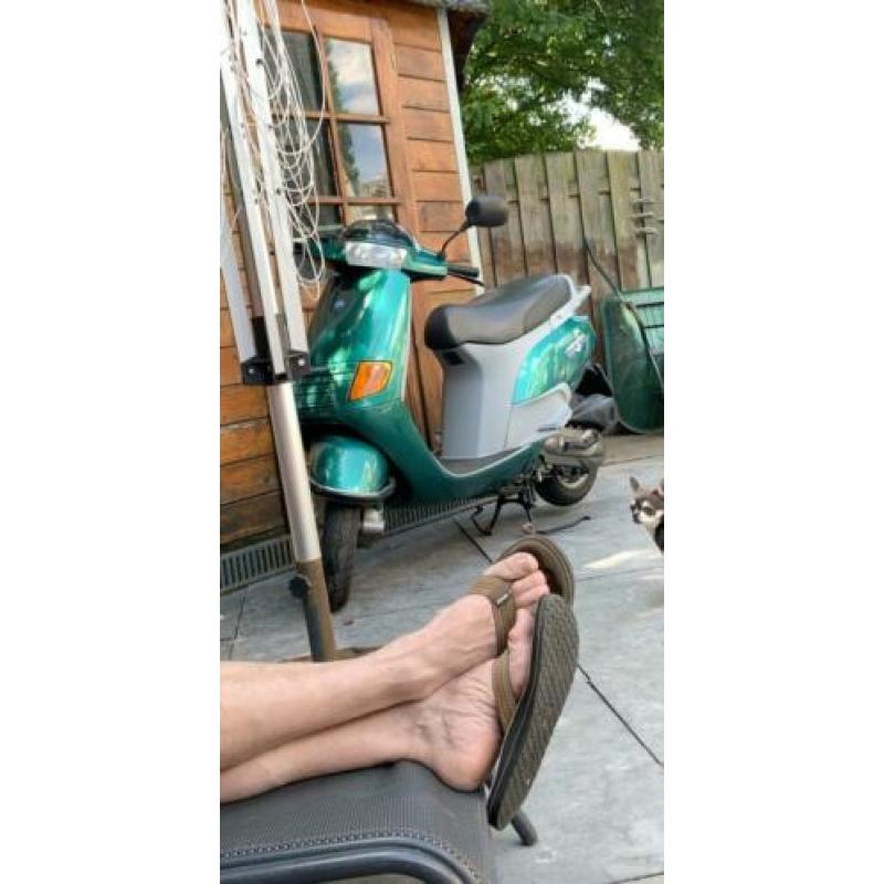 Piaggio skr op NL moterplaat 5800km gereden