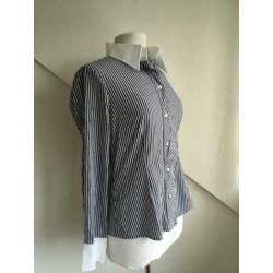 Vanilia blouse grijs / wit gestreept maat L