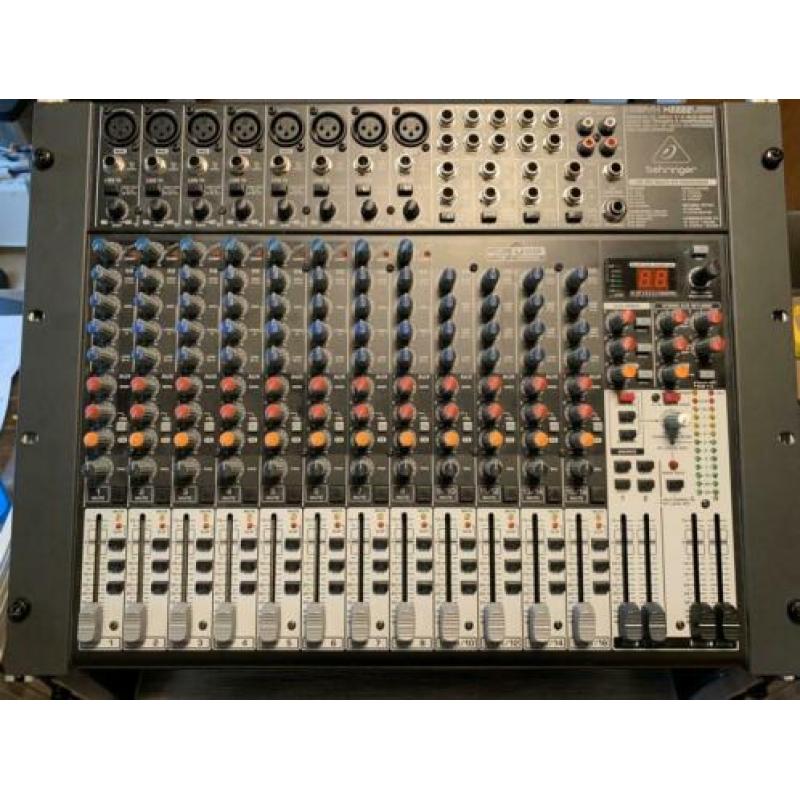 Behringer Xenyx X2222USB 19” mixer+Compressor/limiter+L-Rack