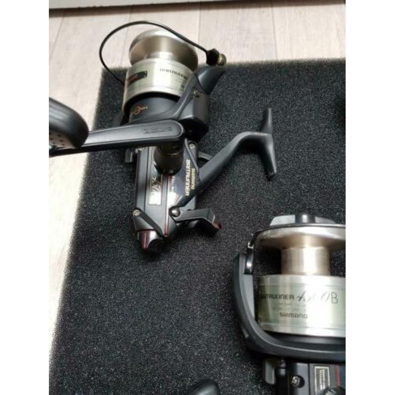 Shimano 4500B molens. Zeer goede staat. Aqua/ Fox/ Delkim.