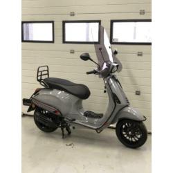 Full option Vespa Sprint S iget, 1600km, 2020 model