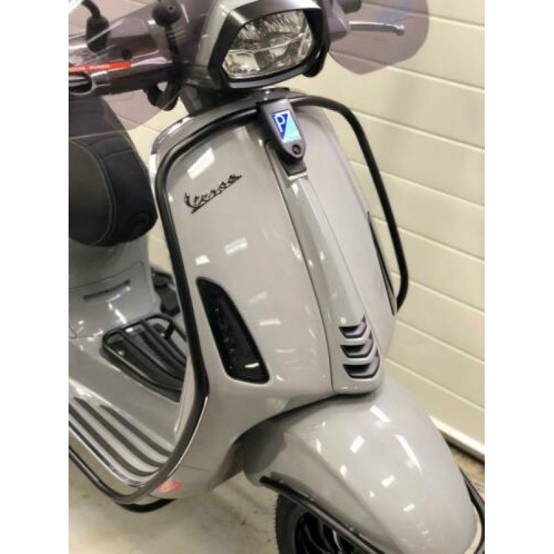Full option Vespa Sprint S iget, 1600km, 2020 model
