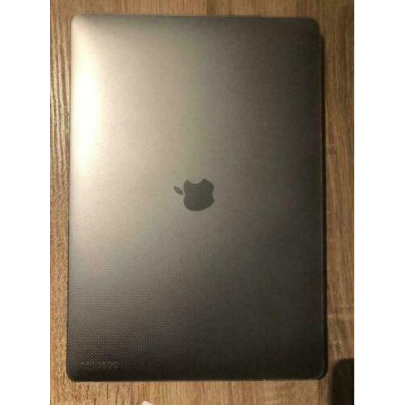 MacBook Pro 15, 2019 Touch Bar & ID 2.3GHz 8-core i9 /16G