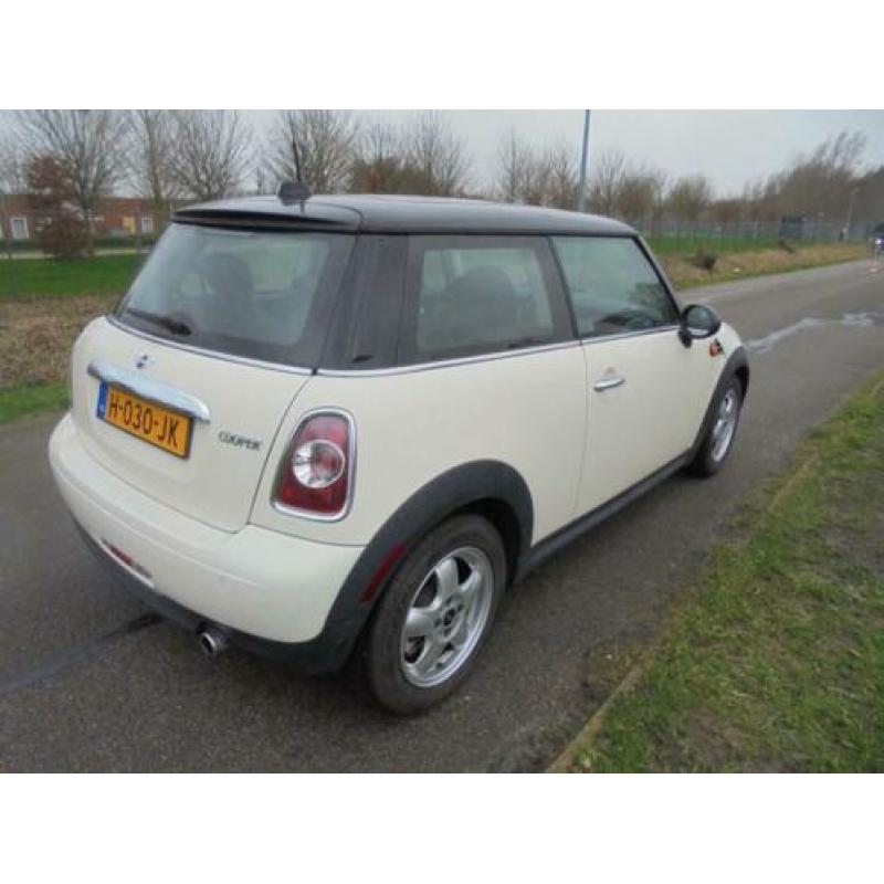 Mini Mini 1.6 Cooper 3drs,bj11,airco,leer,panoramadak,48431k