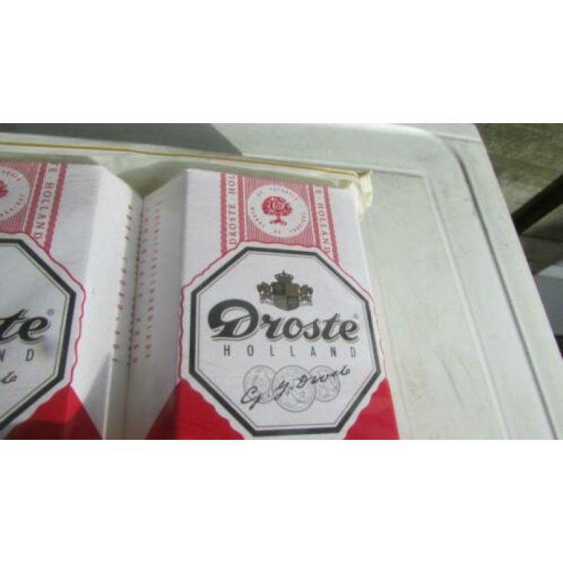 2 x Droste Pastilles met een Baatjer boekje vol uit 1998