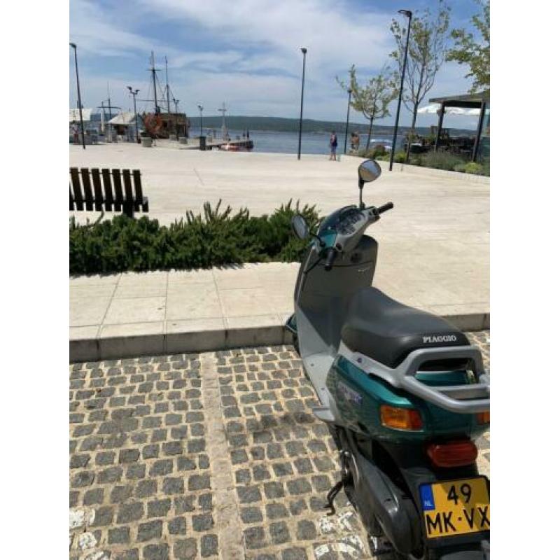 Piaggio skr op NL moterplaat 5800km gereden