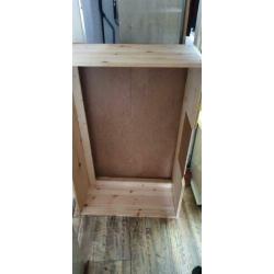 Houten werpkist.