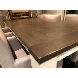 Degelijke eetkamerset || uitschuifbare tafel en 8 stoelen