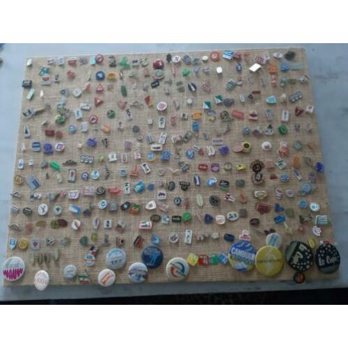 Unieke Verzameling Vintage Speldjes en Buttons.